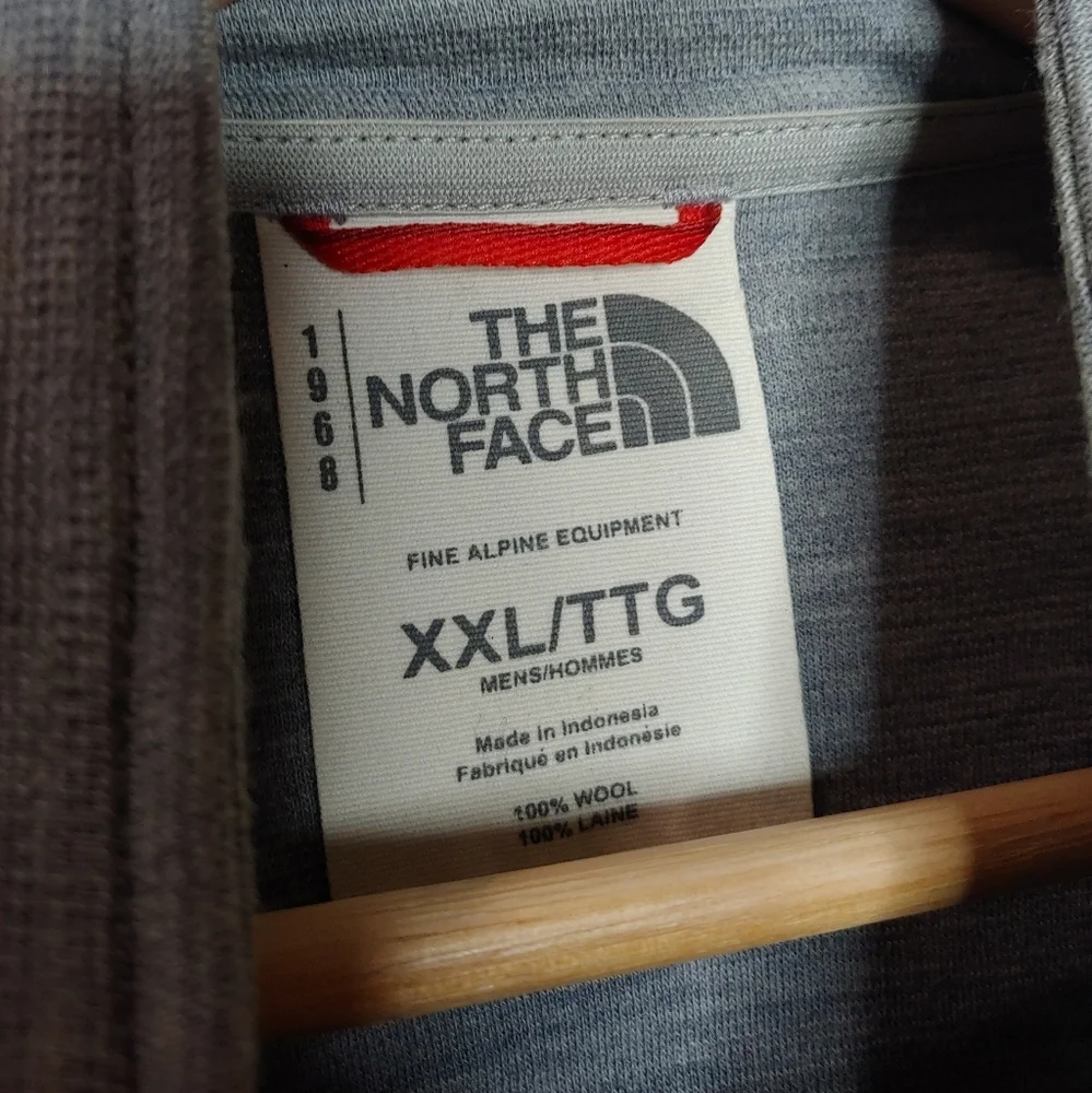 The North Face 1/4 Zip Merino Wool Pullover Gray Long‎ Sleeve XXL Flaws